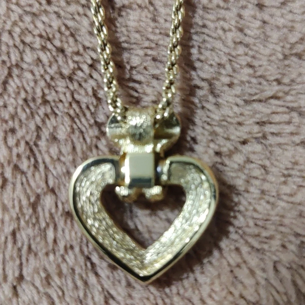 Christian Dior Heart Motif Rhinestone Gold Tone Pendant Necklace With Dust Bag - Picture 7 of 11